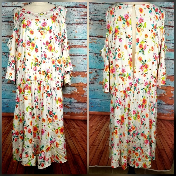 Sz 4 torrid floral cold shoulder ruffle romper - Picture 3 of 5